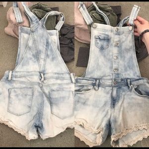 Overalls! Baggy fit brand new/without tags :/